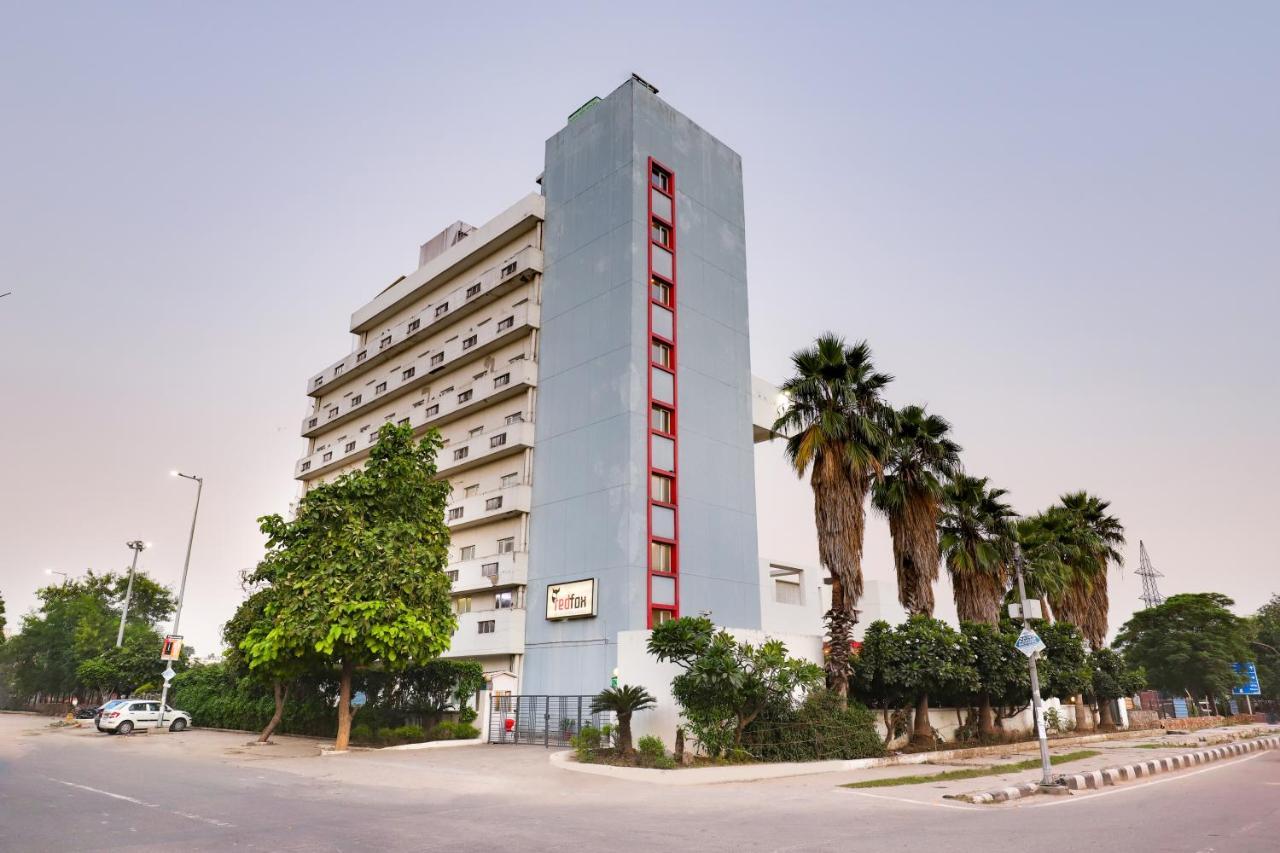 Red Fox By Lemon Tree Hotels, East Delhi Exterior foto