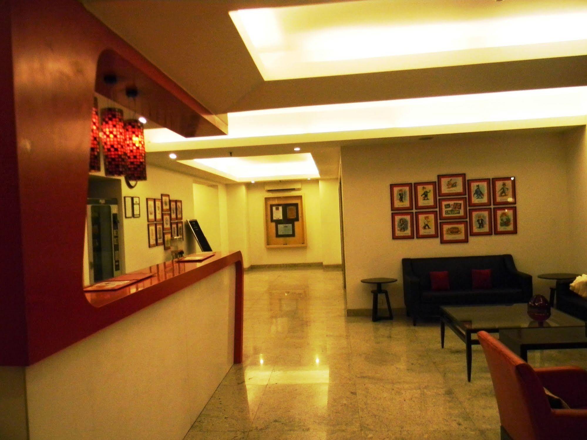 Red Fox By Lemon Tree Hotels, East Delhi Exterior foto